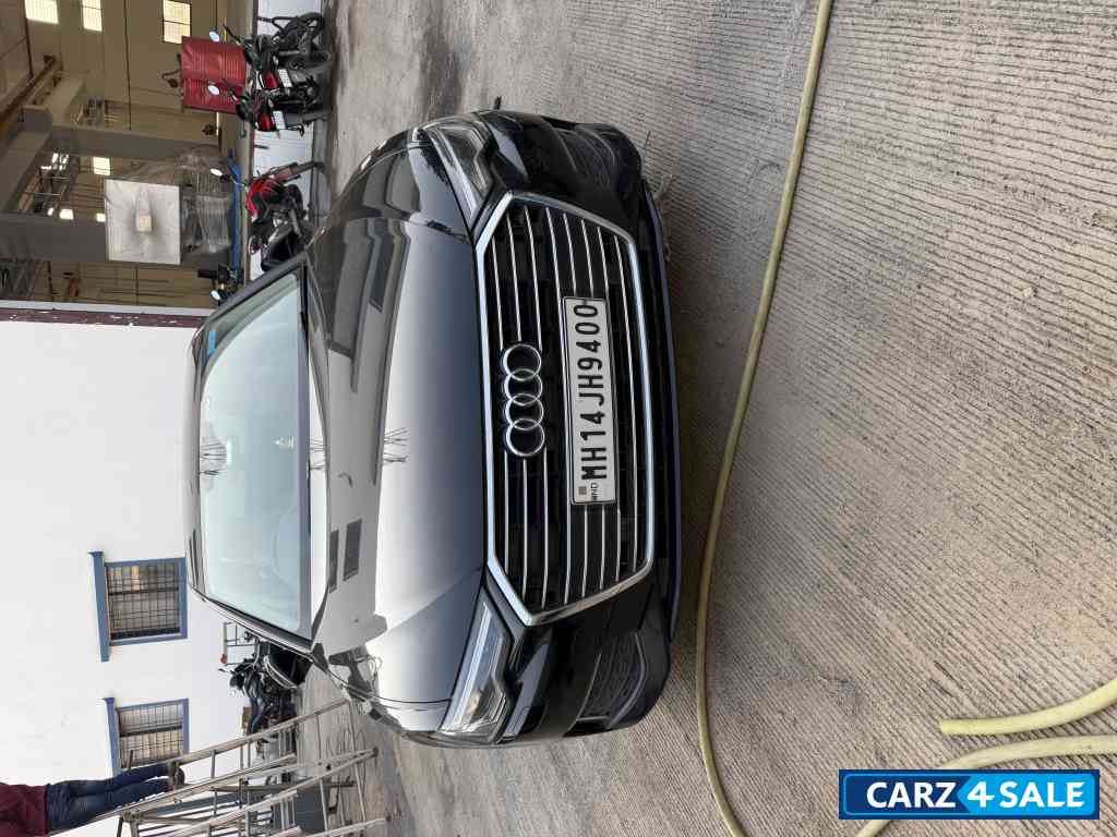 Black Audi A6 45 TFSI