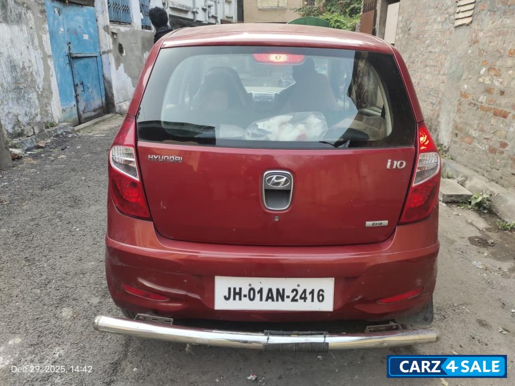 Red Hyundai i10 Era