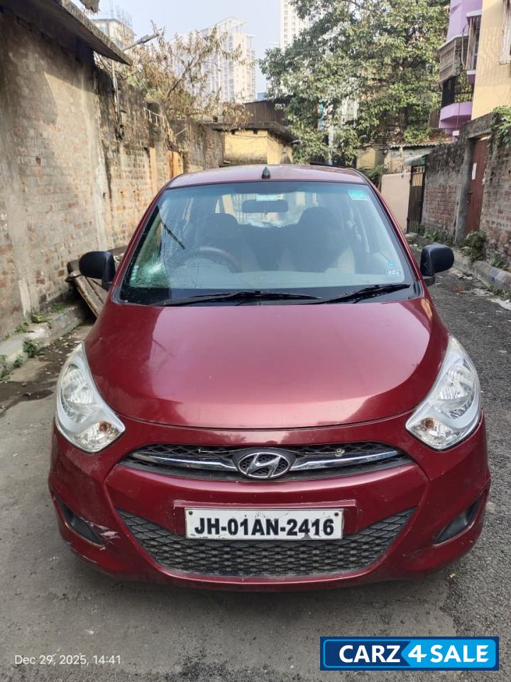 Red Hyundai i10 Era Red Hyundai i10 Era