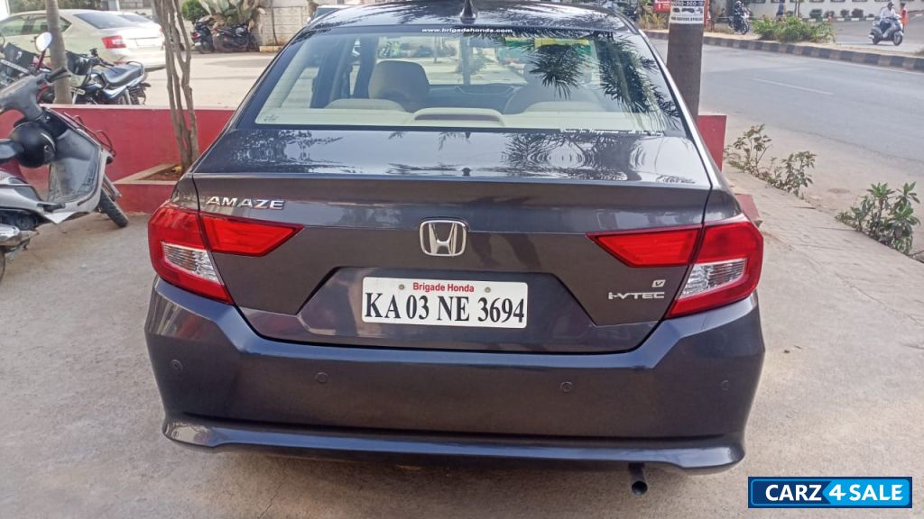 Silver Metallic Honda Amaze 1.2 ltr petrol VX iVTEC