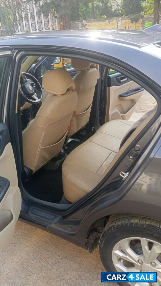 Silver Metallic Honda Amaze 1.2 ltr petrol VX iVTEC