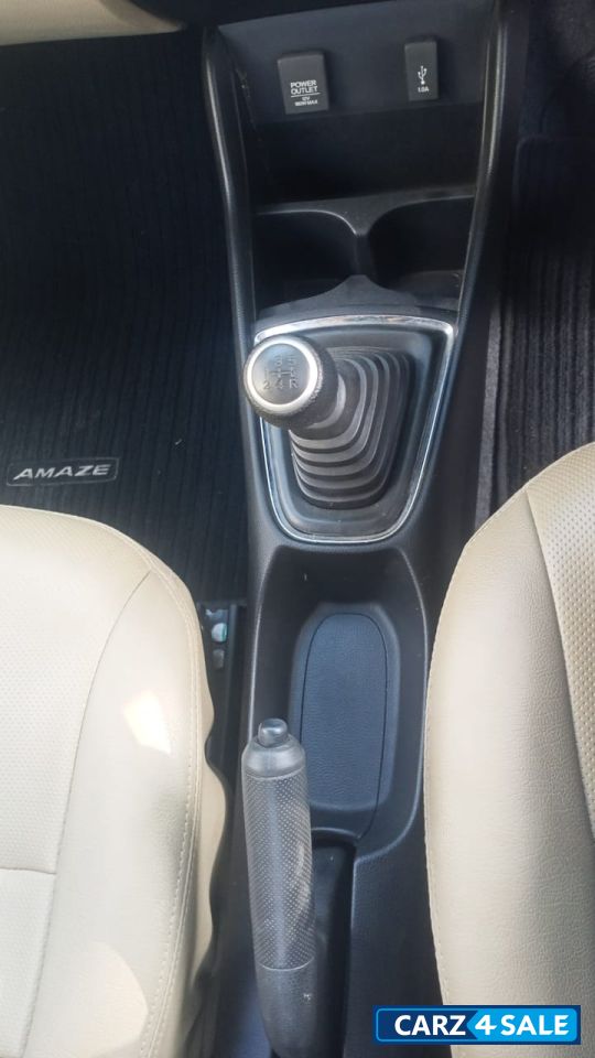 Silver Metallic Honda Amaze 1.2 ltr petrol VX iVTEC