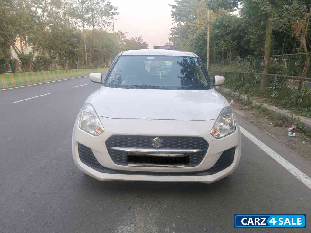 Pearl Artic White Maruti Suzuki Swift VXI