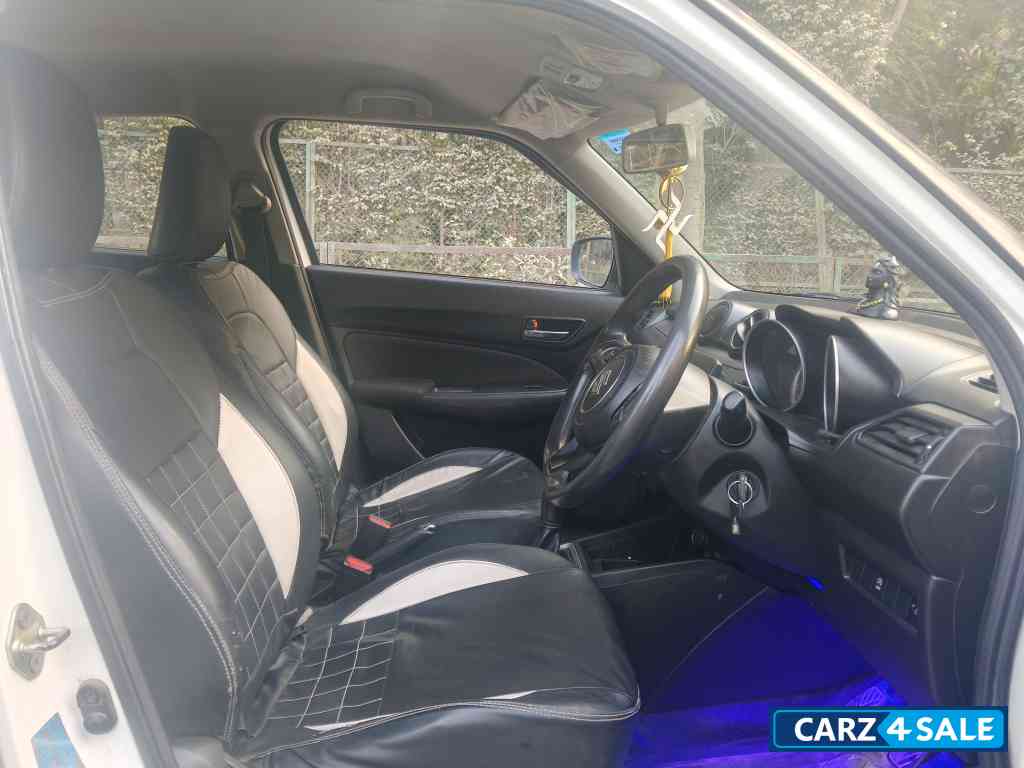 Pearl Artic White Maruti Suzuki Swift VXI