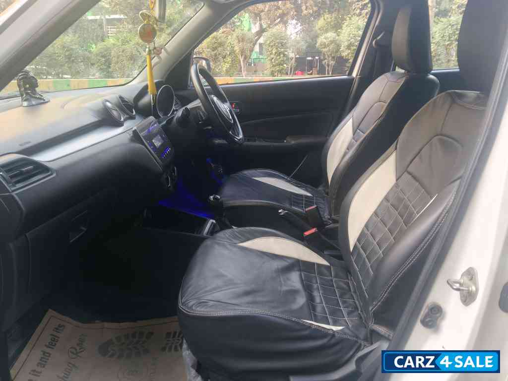 Pearl Artic White Maruti Suzuki Swift VXI