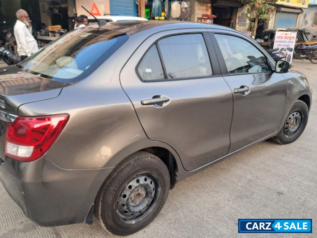 Silver Grey Maruti Suzuki Swift Dezire AT