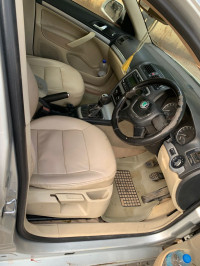 Silver Grey Maruti Suzuki Swift Dezire AT