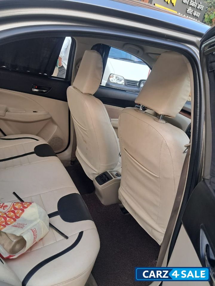 Silver Grey Maruti Suzuki Swift Dezire AT