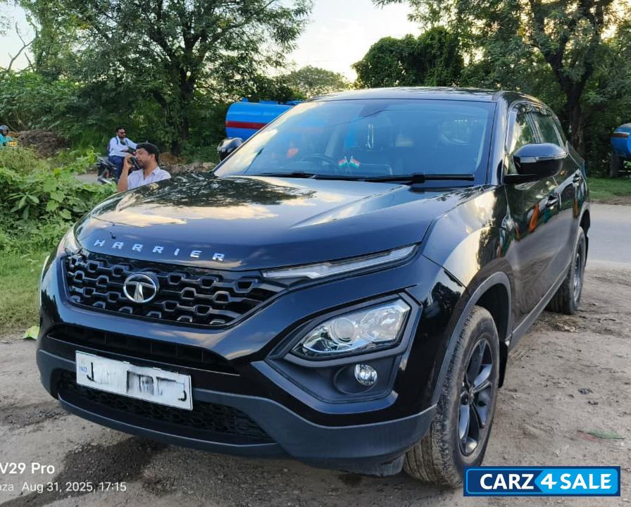 Black Tata Harrier XZ+