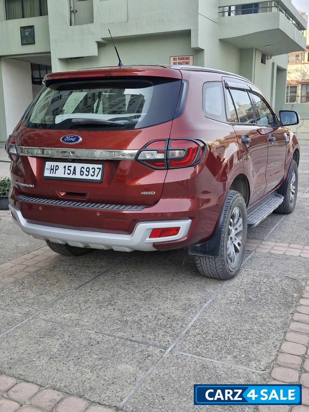 Ford Endeavour 3.2 4x4 AT Titanium