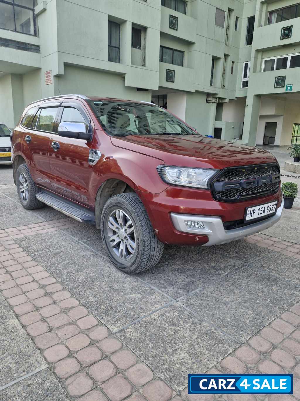 Ford Endeavour 3.2 4x4 AT Titanium