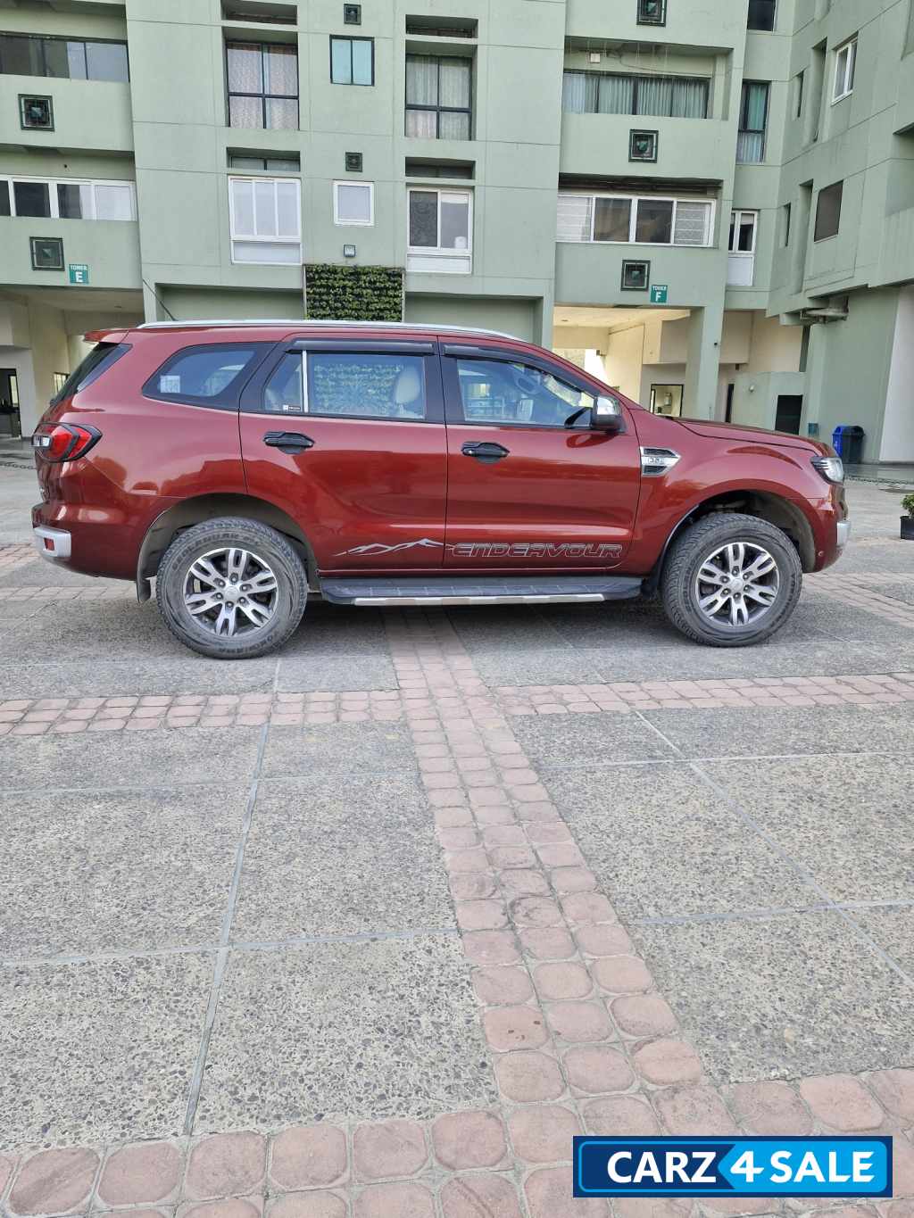 Ford Endeavour 3.2 4x4 AT Titanium