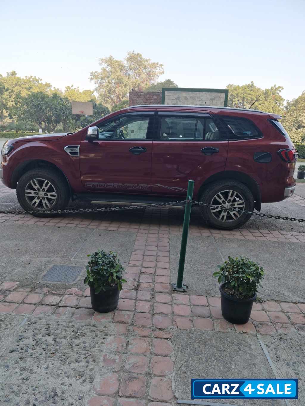 Ford Endeavour 3.2 4x4 AT Titanium