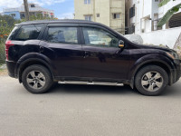 Mahindra XUV 500 w8