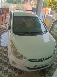 C White Hyundai Elantra sx 1.6