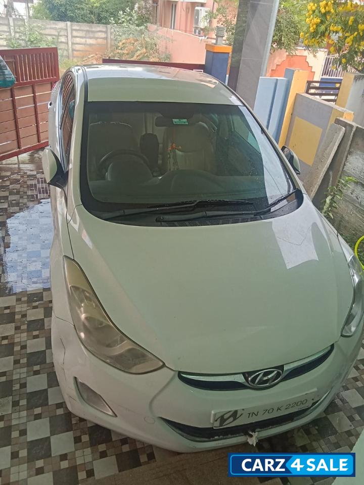 C White Hyundai Elantra sx 1.6
