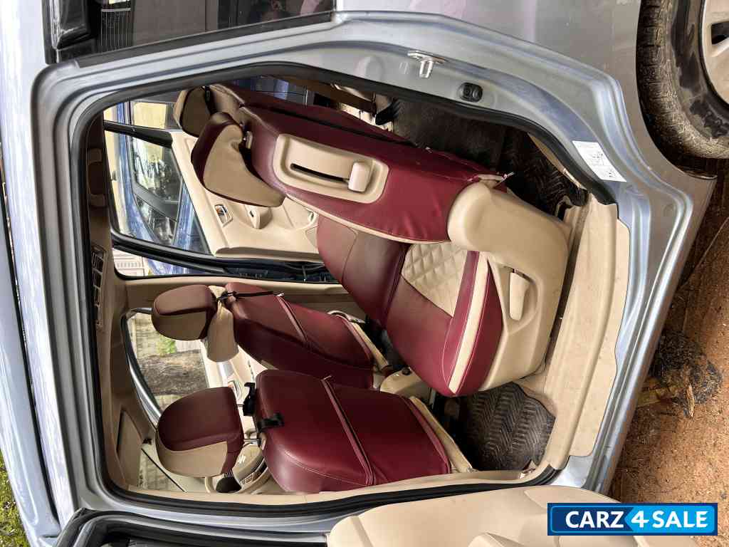 Blue Maruti Suzuki Ertiga Vxi