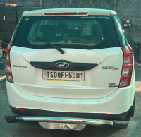 Mahindra XUV 500 W6