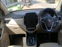 Black MG Hector Sharp 1.5 CVT