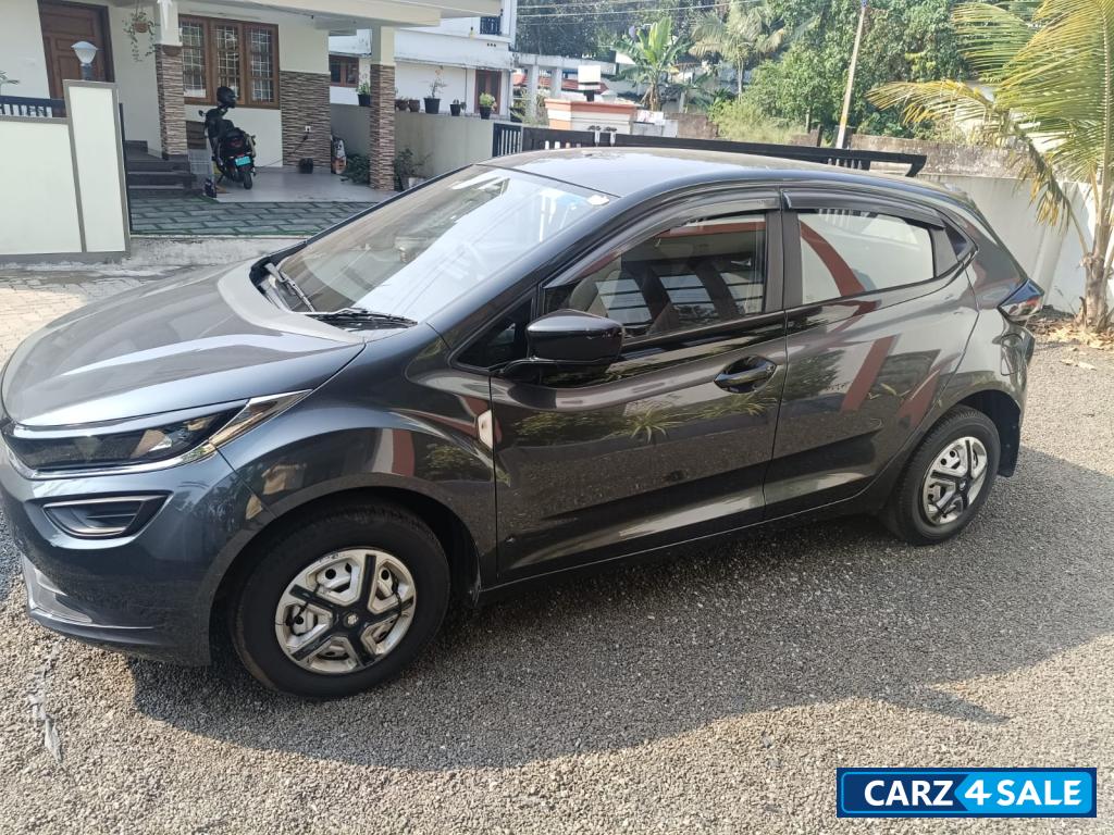 Tata Altroz 1.2 XE PETROL