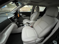 Aqua Marine Mahindra XUV300 W8 optional automatic