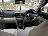 Aqua Marine Mahindra XUV300 W8 optional automatic