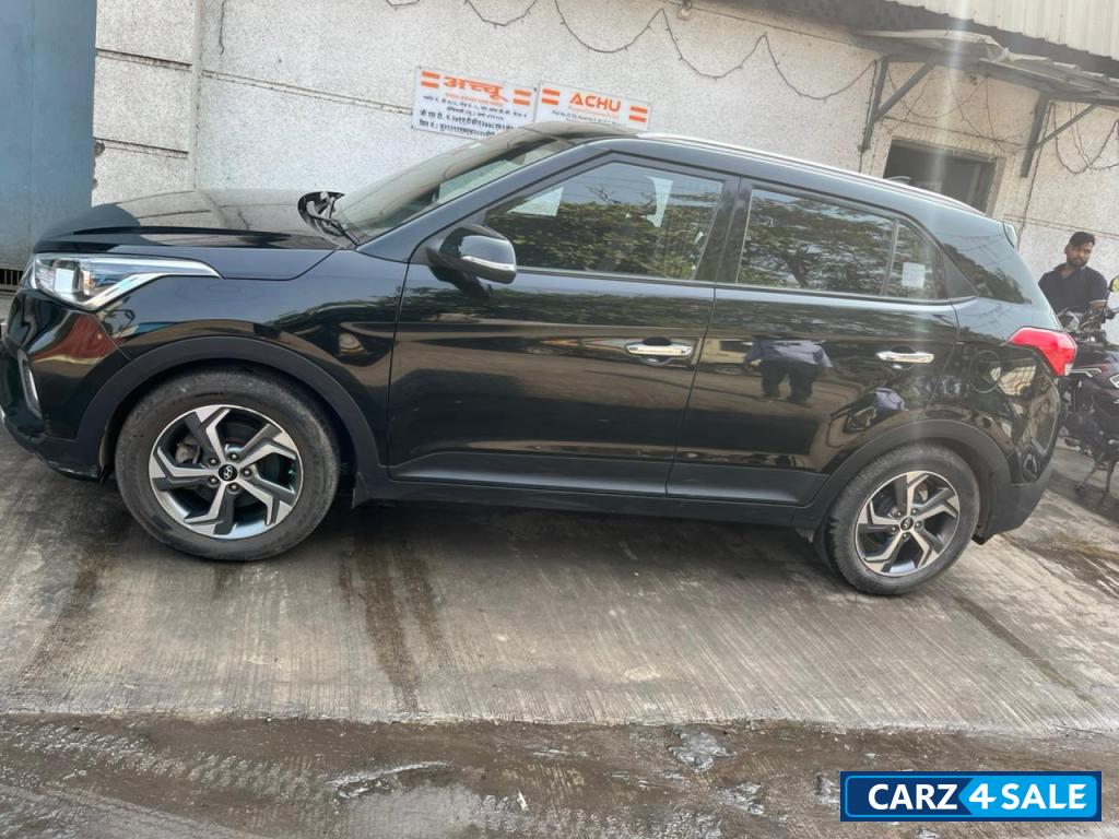 Phantom Black Hyundai Creta 1.6 SX AT PETROL