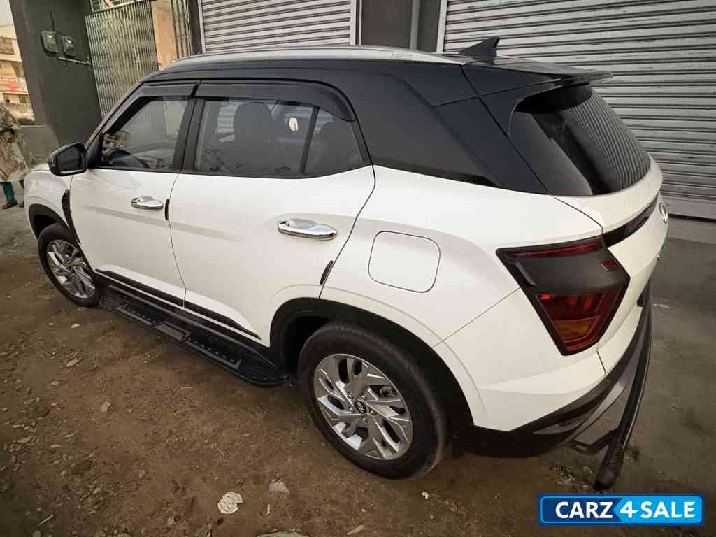 White Colour Hyundai Creta