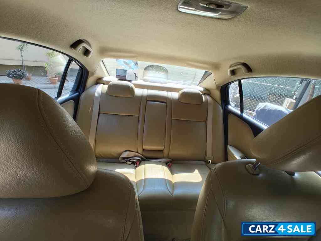 Honda City V MT ( i-VTEC)