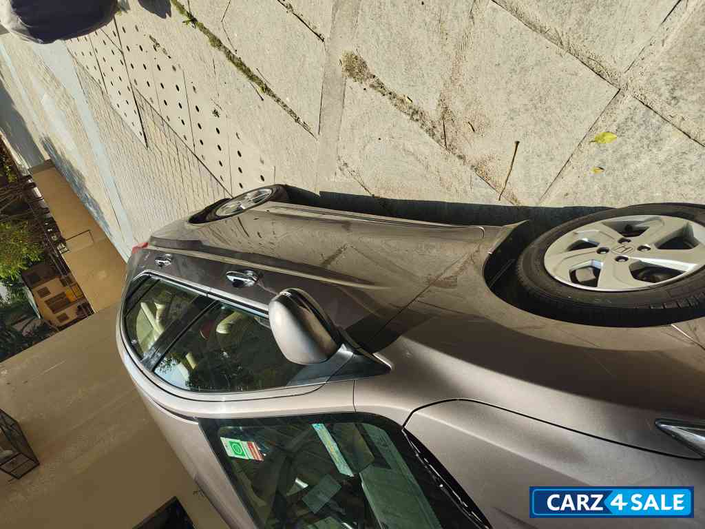 Honda City V MT ( i-VTEC)