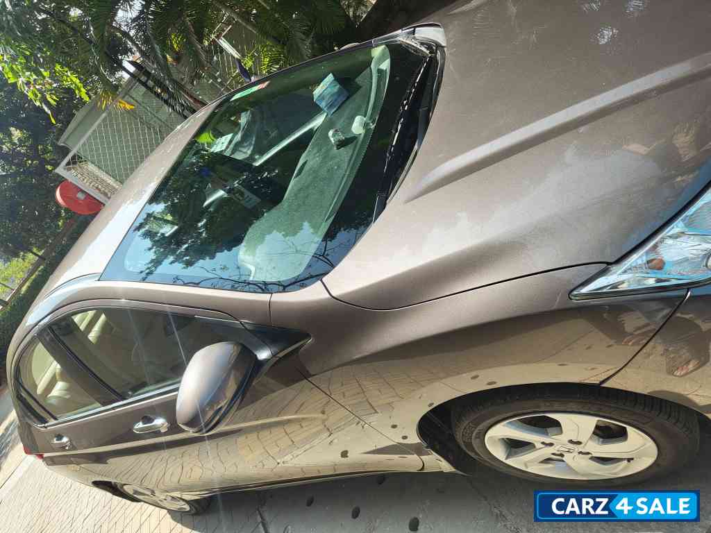 Honda City V MT ( i-VTEC)