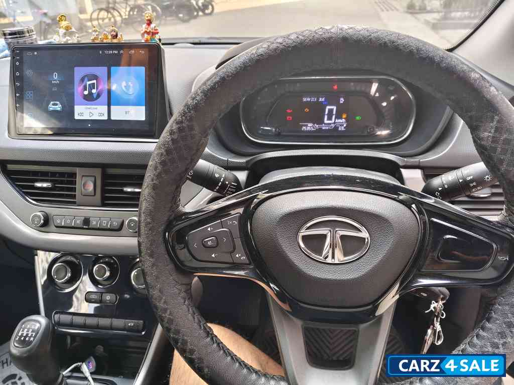 Tata Nexon XM(S)