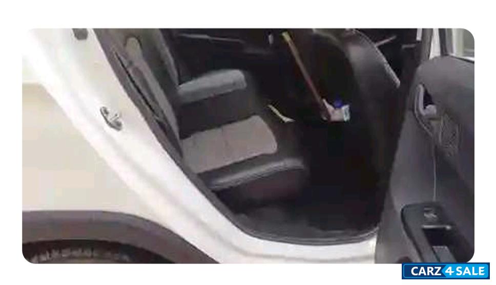 White Tata Tiago NRG XZ White Tata Tiago NRG XZ