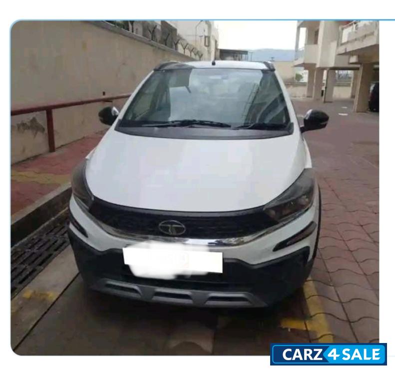 White Tata Tiago NRG XZ White Tata Tiago NRG XZ