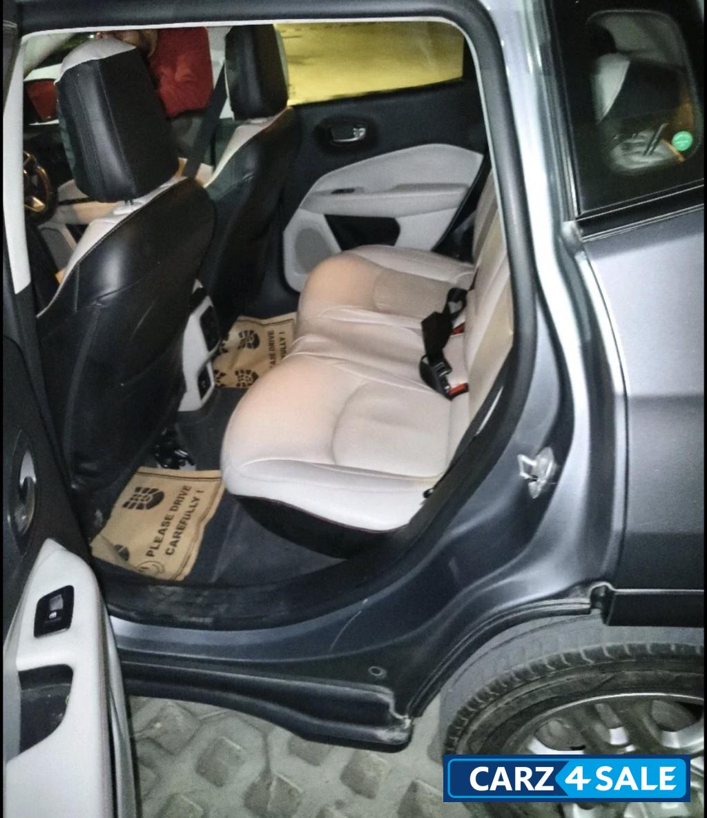 Magnesio Grey Jeep Compass Limited 2.0 D Magnesio Grey Jeep Compass Limited 2.0 D