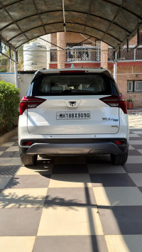 Mahindra XUV700 AX7 Luxury Pack DSL Automatic White