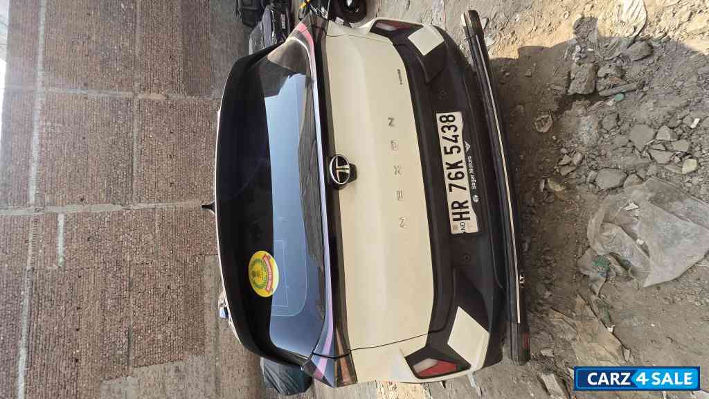 White Tata Nexon Smart Plus icng White Tata Nexon Smart Plus icng