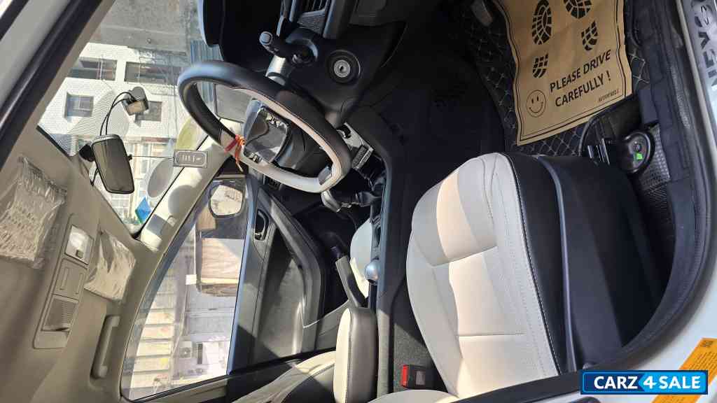 White Tata Nexon Smart Plus icng White Tata Nexon Smart Plus icng