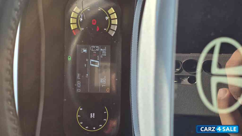 White Tata Nexon Smart Plus icng White Tata Nexon Smart Plus icng