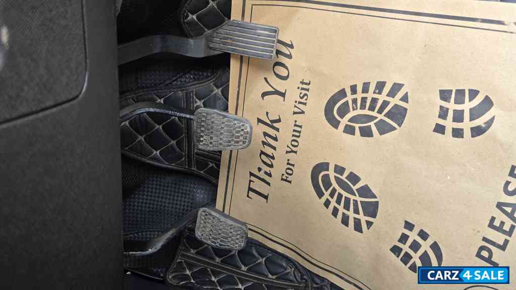 White Tata Nexon Smart Plus icng White Tata Nexon Smart Plus icng