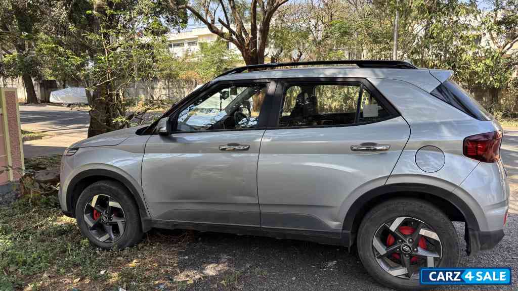 Grey Hyundai Venue DCT SX Turbo Petrol