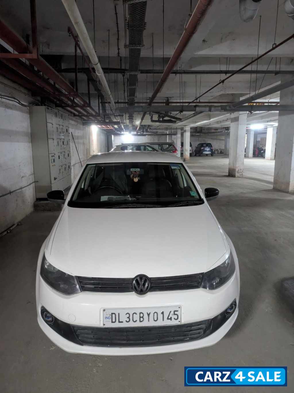 Volkswagen Vento trendline 1.6 Petrol + CNG