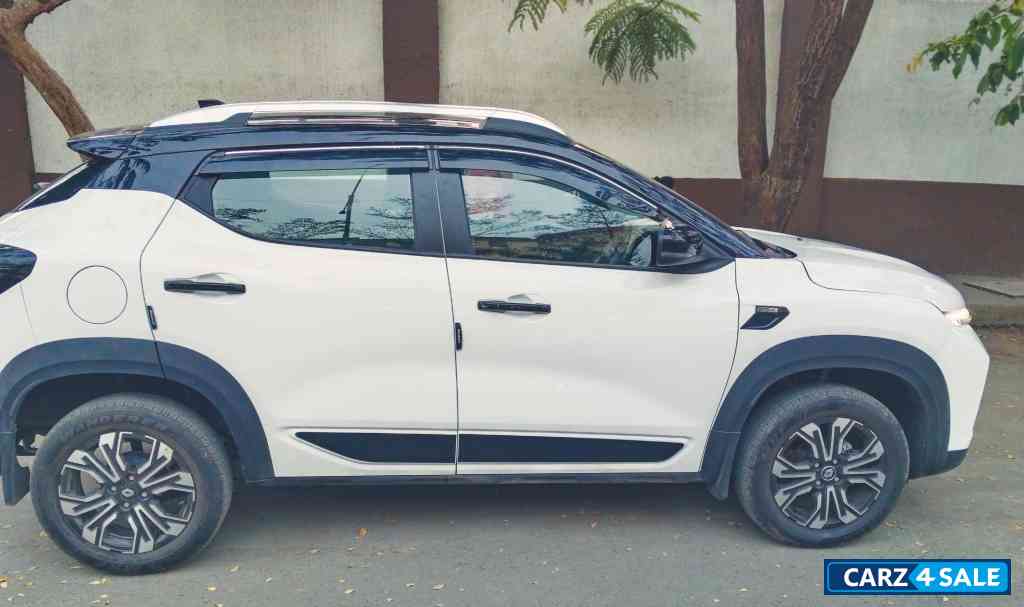 Renault Kiger RXZ Dual Tone petrol MT