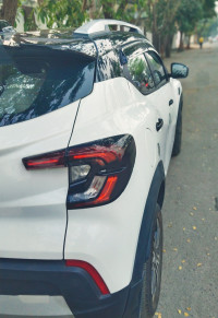 Renault Kiger RXZ Dual Tone petrol MT