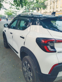 Renault Kiger RXZ Dual Tone petrol MT