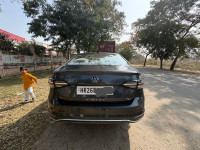 Volkswagen Virtus Topline 1.0 MT 2023 Model