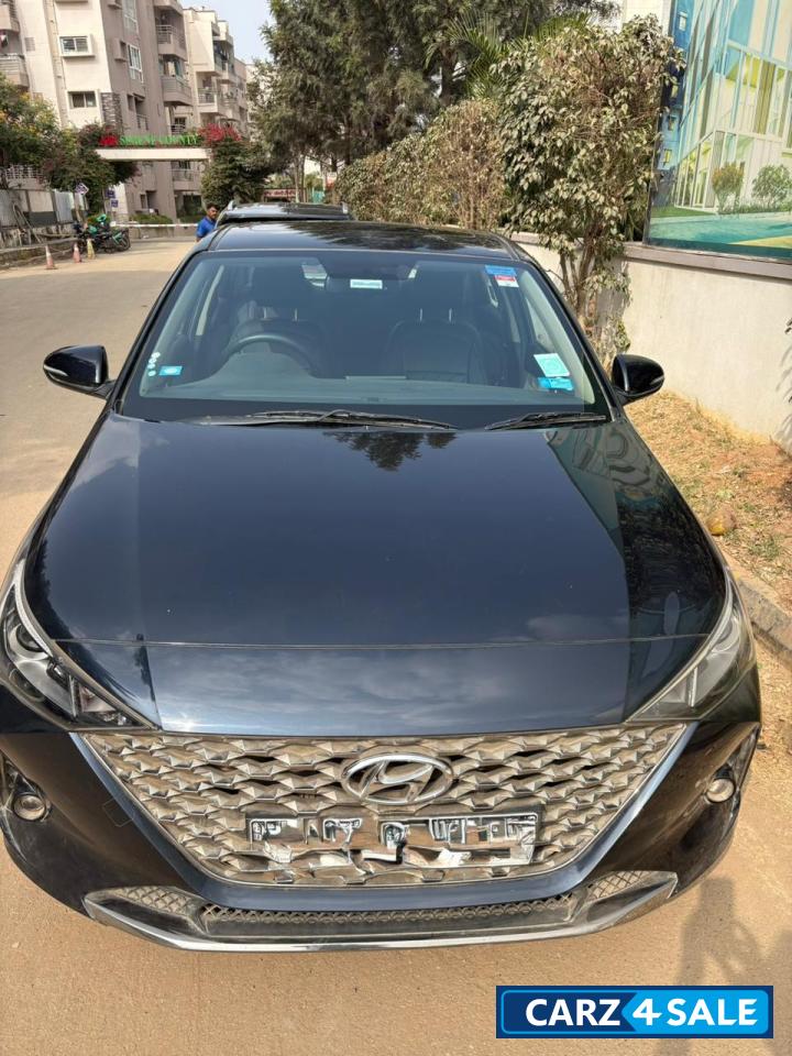 Dark Blue Hyundai Verna SX 1.5 VTVT IVT Automatic