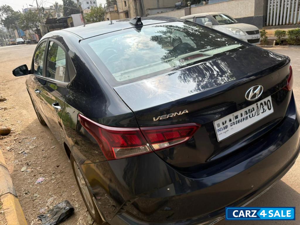 Dark Blue Hyundai Verna SX 1.5 VTVT IVT Automatic