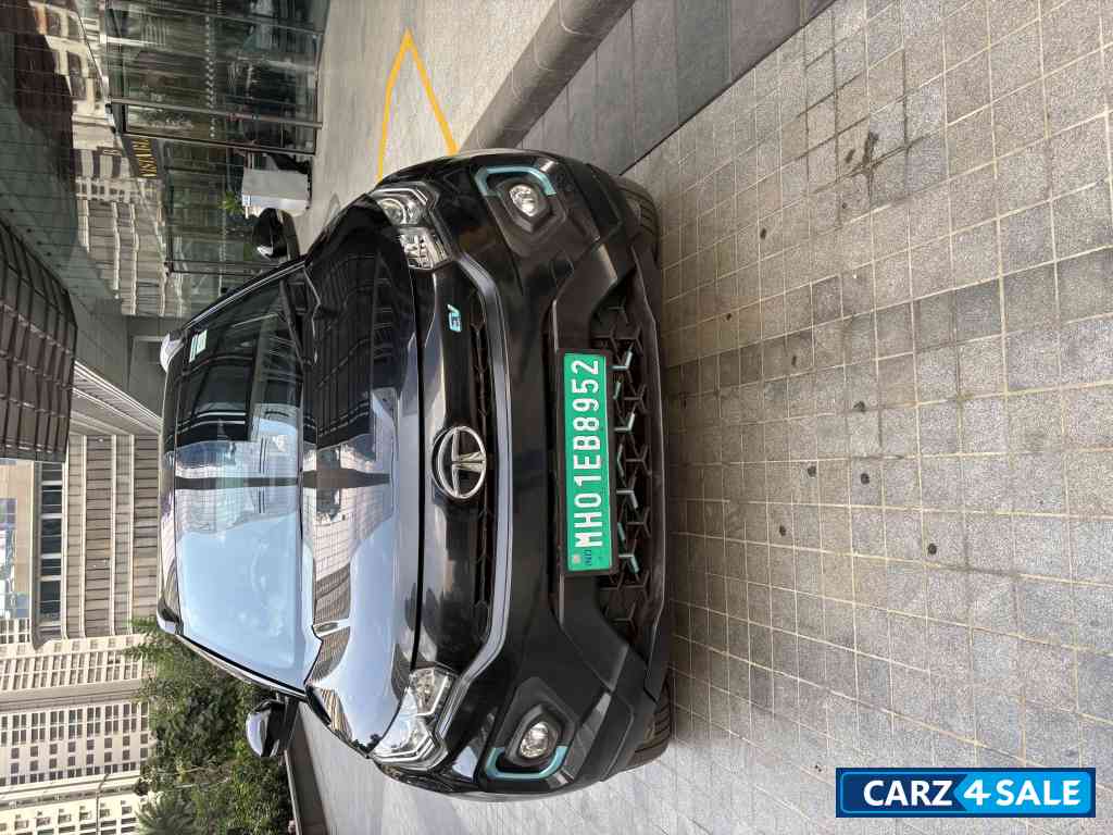 Black Tata Nexon EV XZ+DK