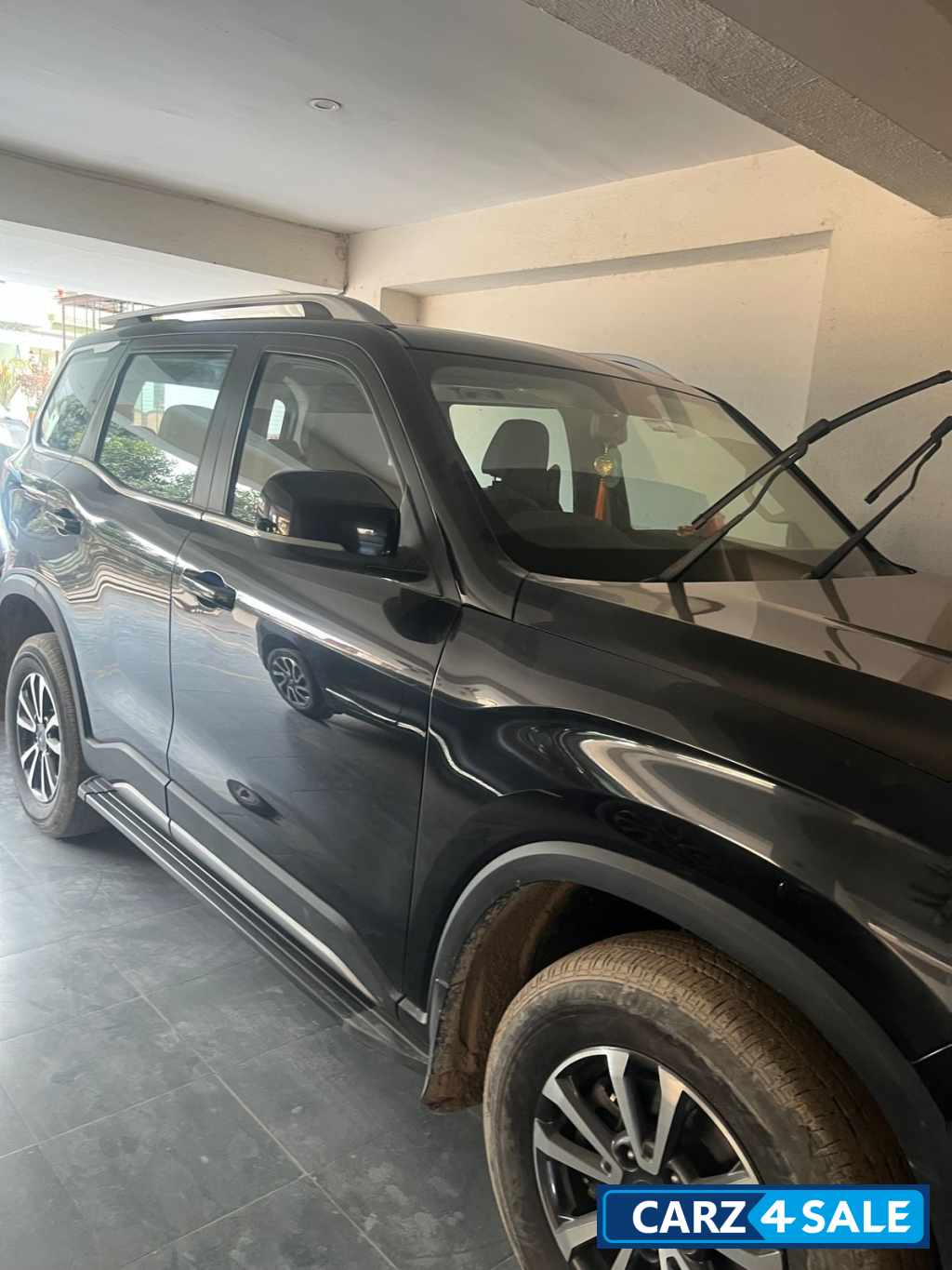 Black Mahindra Scorpio Z8 Select